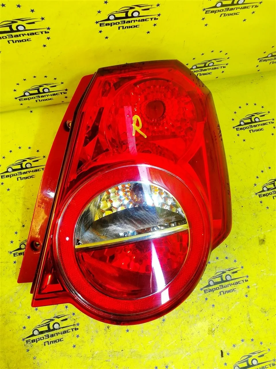 Фонарь Chevrolet Aveo 96830976 T255, задний правый