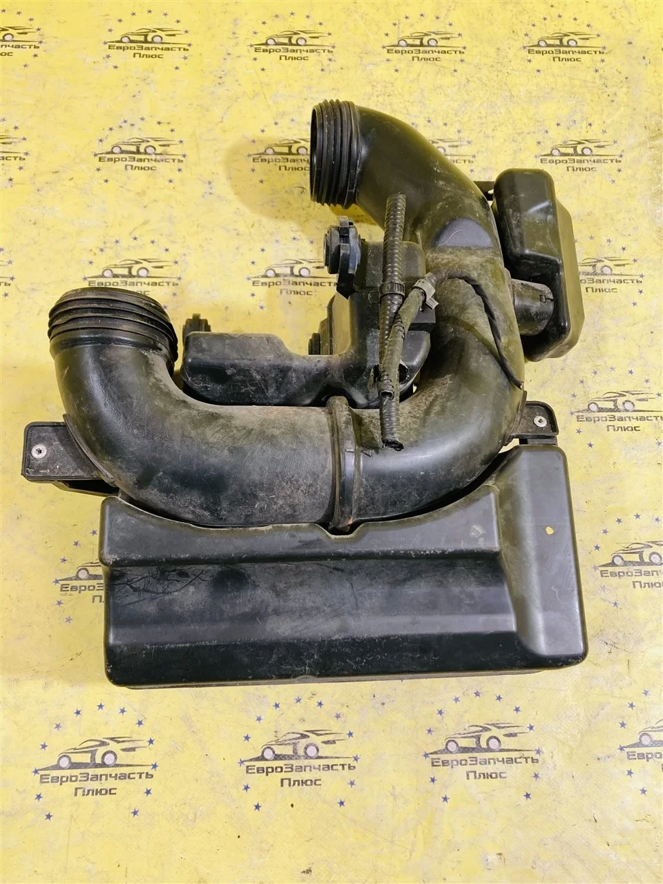 Резонатор воздушного фильтра Kia Ceed 2 28220A2000 JD