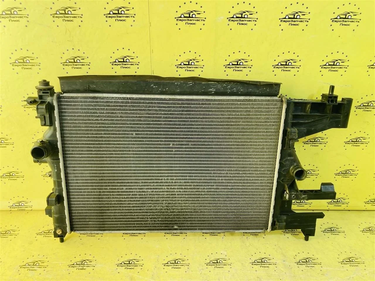 Радиатор основной Opel Astra 13267656 J A14NET