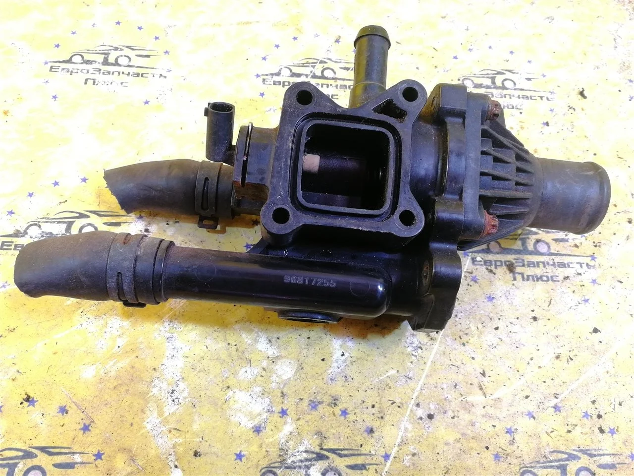 Корпус термостата Opel Astra 96817255 J