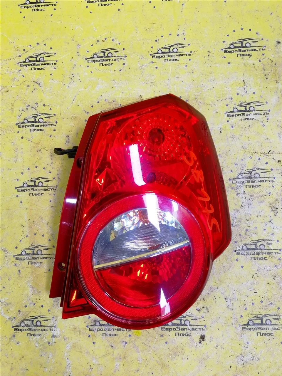 Фонарь Chevrolet Aveo 96830976 T255, задний правый