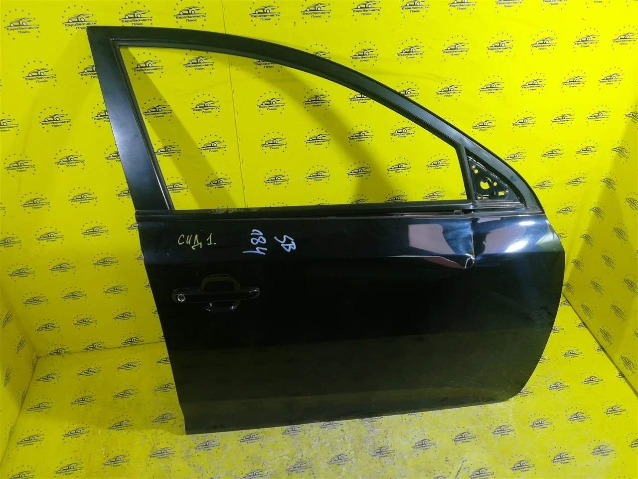 Дверь дефект Kia Ceed 1 760041H000 ED, передняя правая