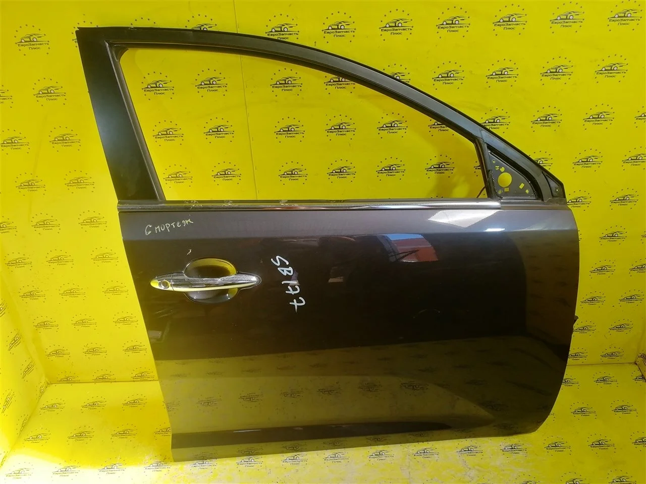 Дверь Kia Sportage 3 760043W001 SL, передняя правая