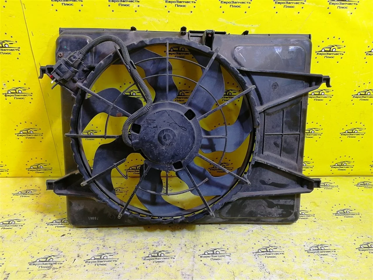 Вентилятор радиатора Kia Ceed 1 253801H000 ED