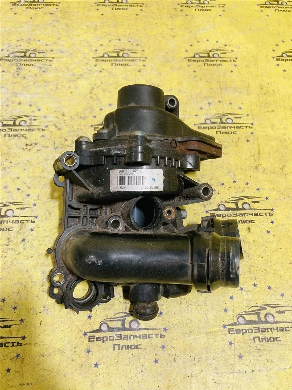 Водяная помпа насос Skoda Octavia A5 06H121026N 1Z CDA