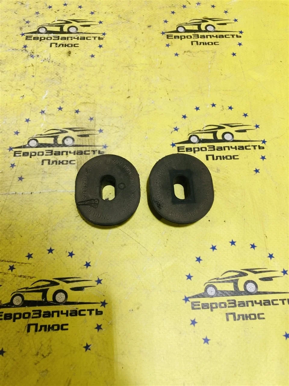 Кронштейн радиатора Skoda Octavia A5 1K0121367F 1Z