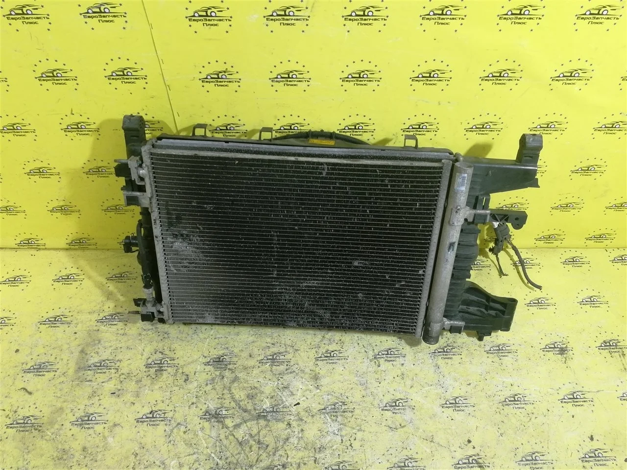 Кассета радиаторов Opel Astra 13267648 J