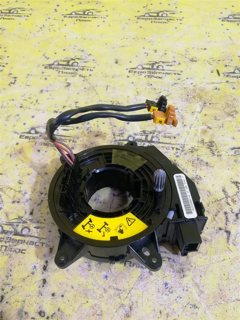 Шлейф подрулевой Land Rover Discovery 4 YRC500080 L319