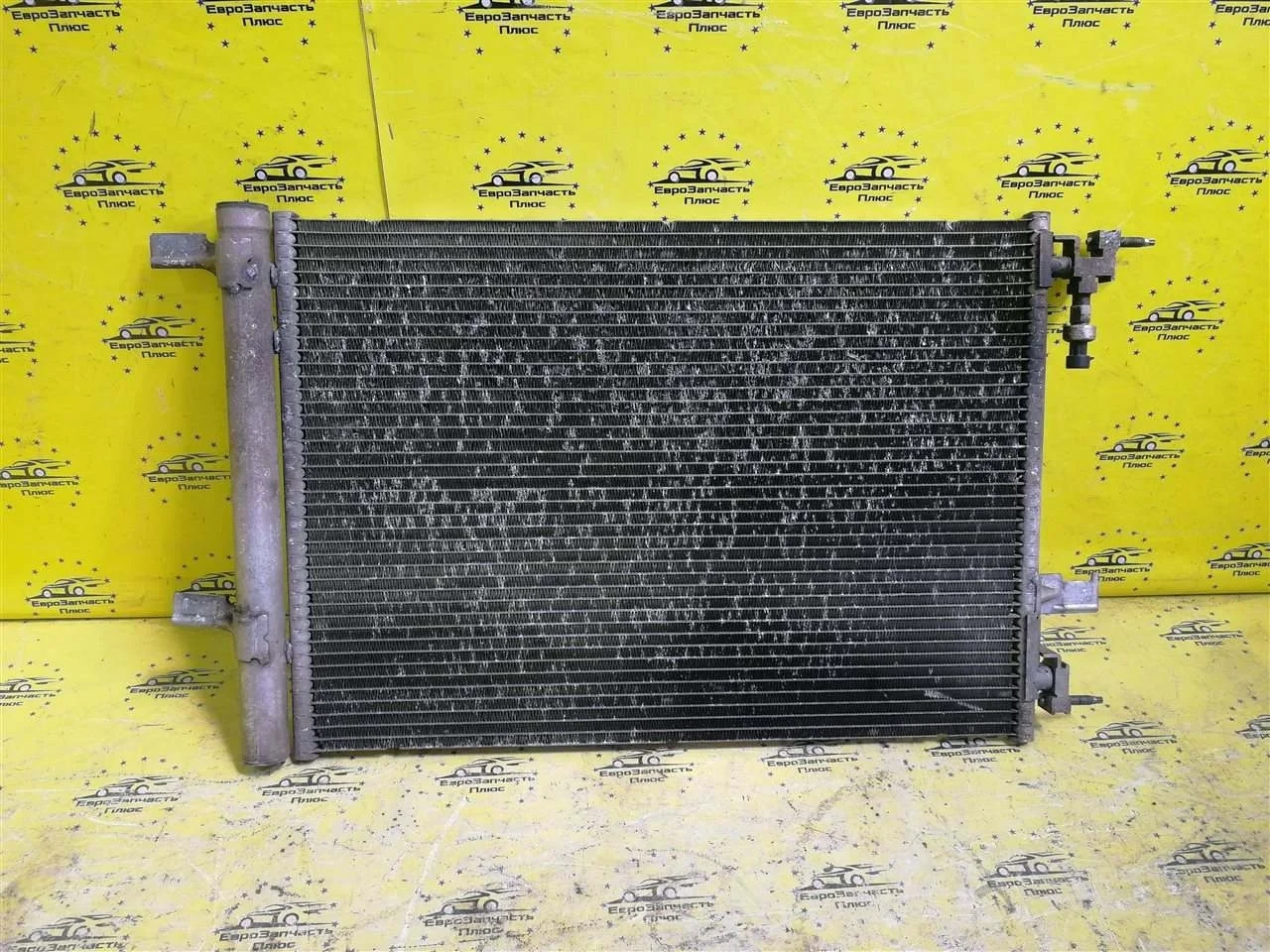 Радиатор кондиционера Opel Astra 13267648 J