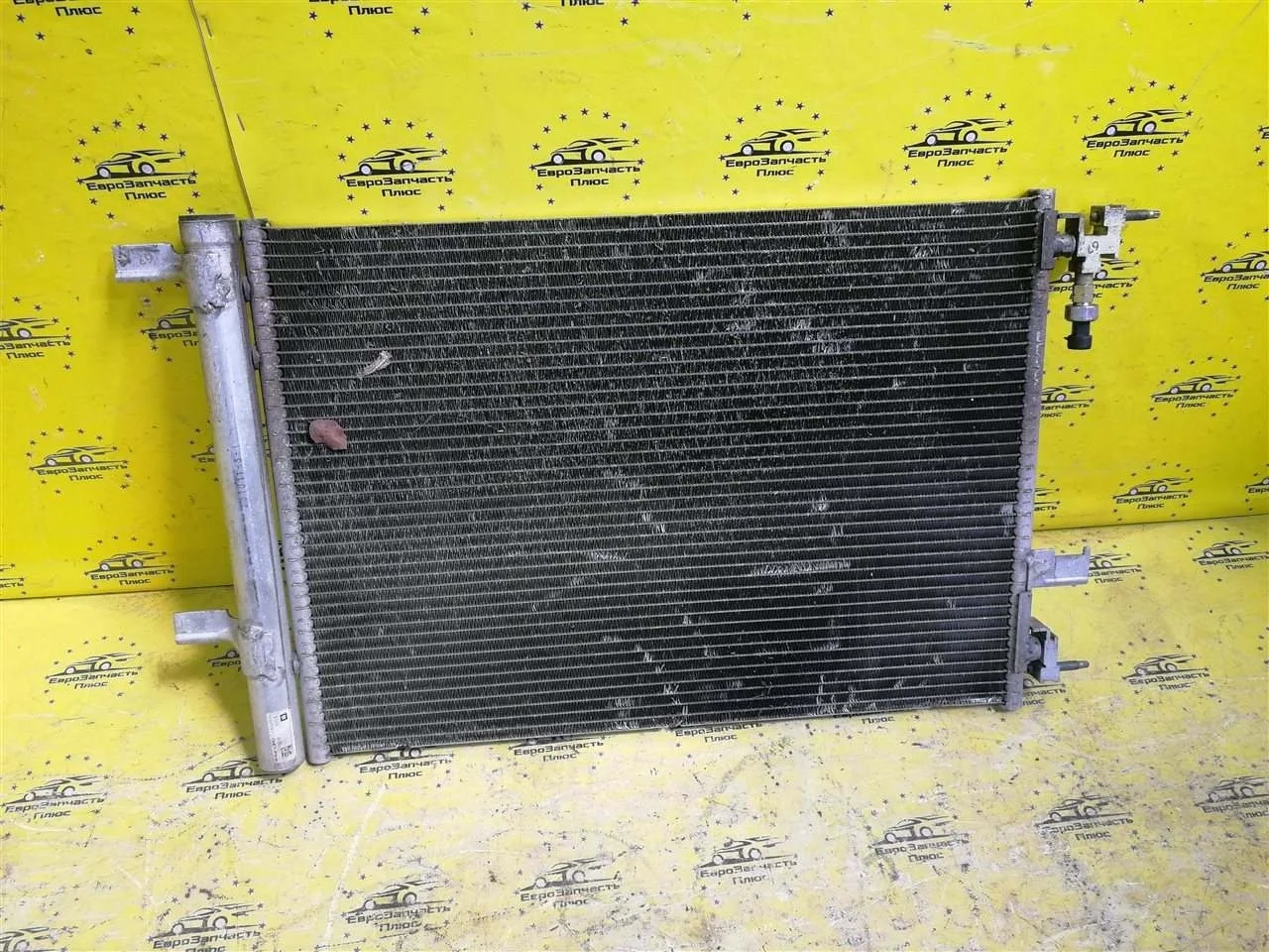 Радиатор кондиционера Opel Astra 13377762 J