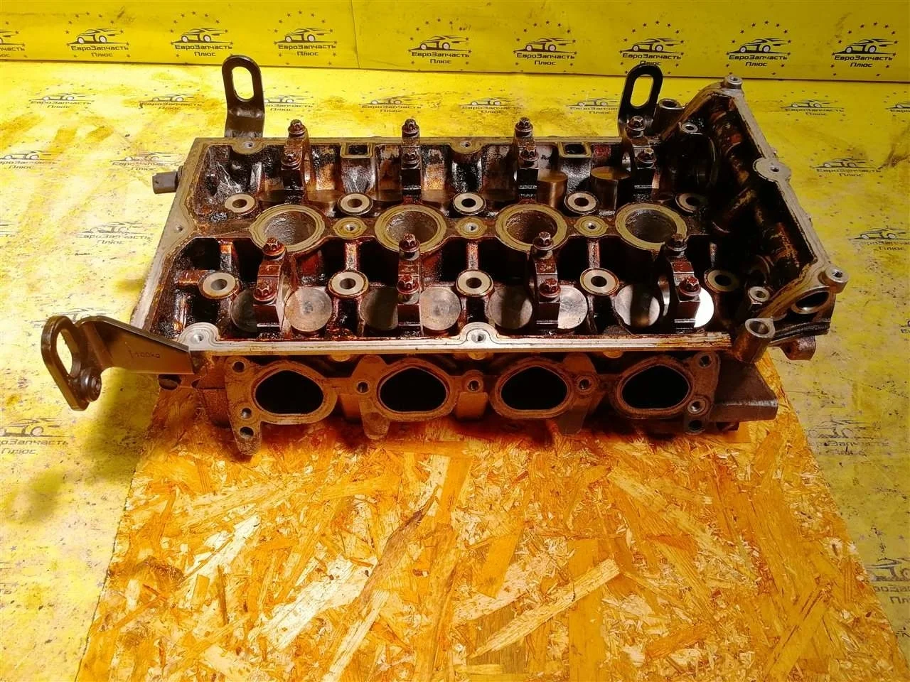 Головка блока цилиндров Chevrolet Cruze 55568363 J300 F18D4