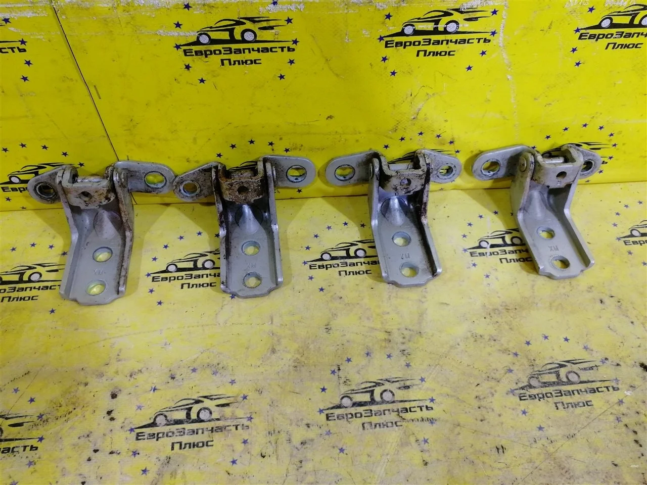 Петля двери Kia Sorento 2 793202B020 XM