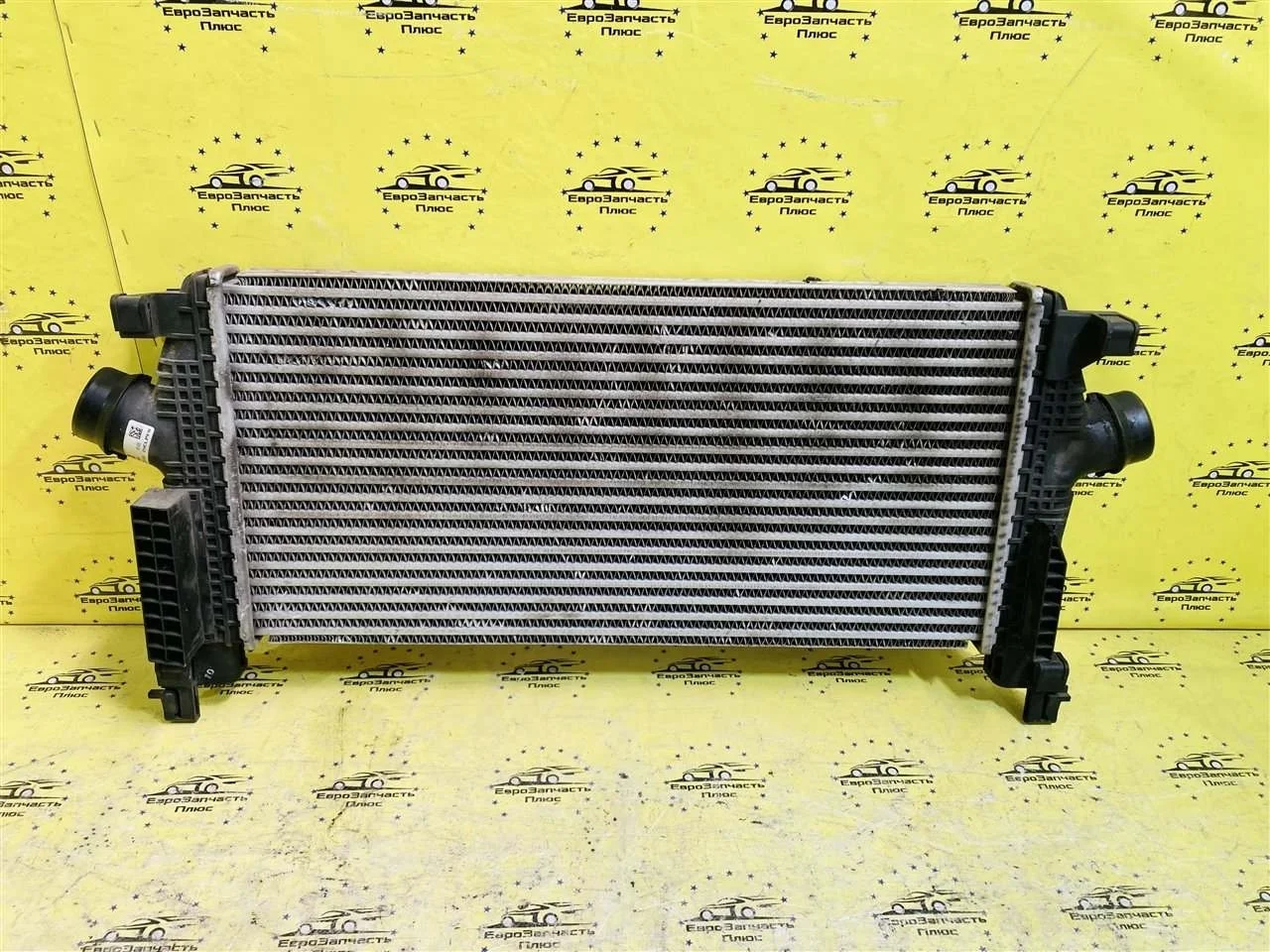 Радиатор интеркулера Opel Astra 13267646 J