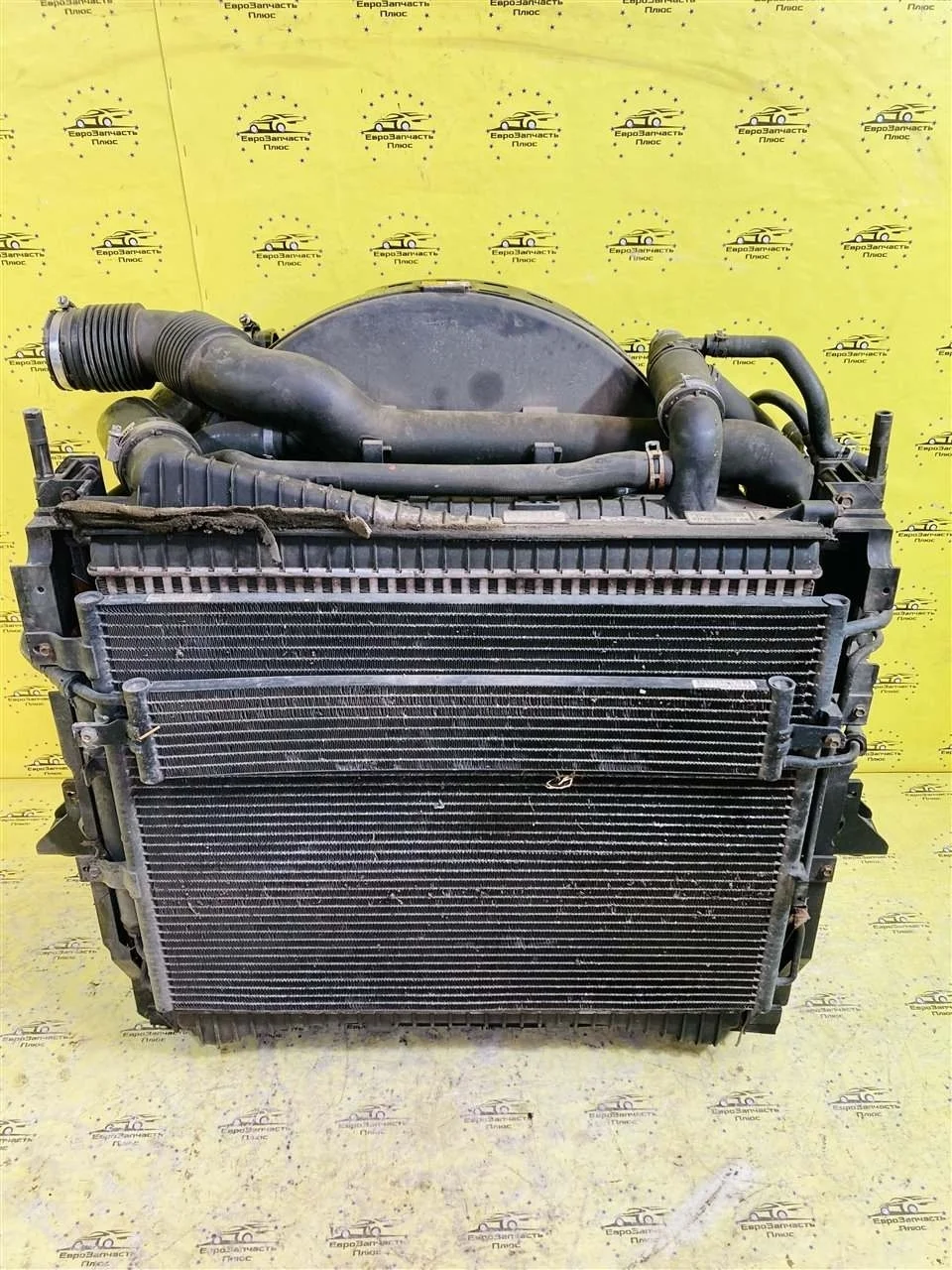 Кассета радиаторов Land Rover Discovery 4 LR015561 L319 3.0 TD