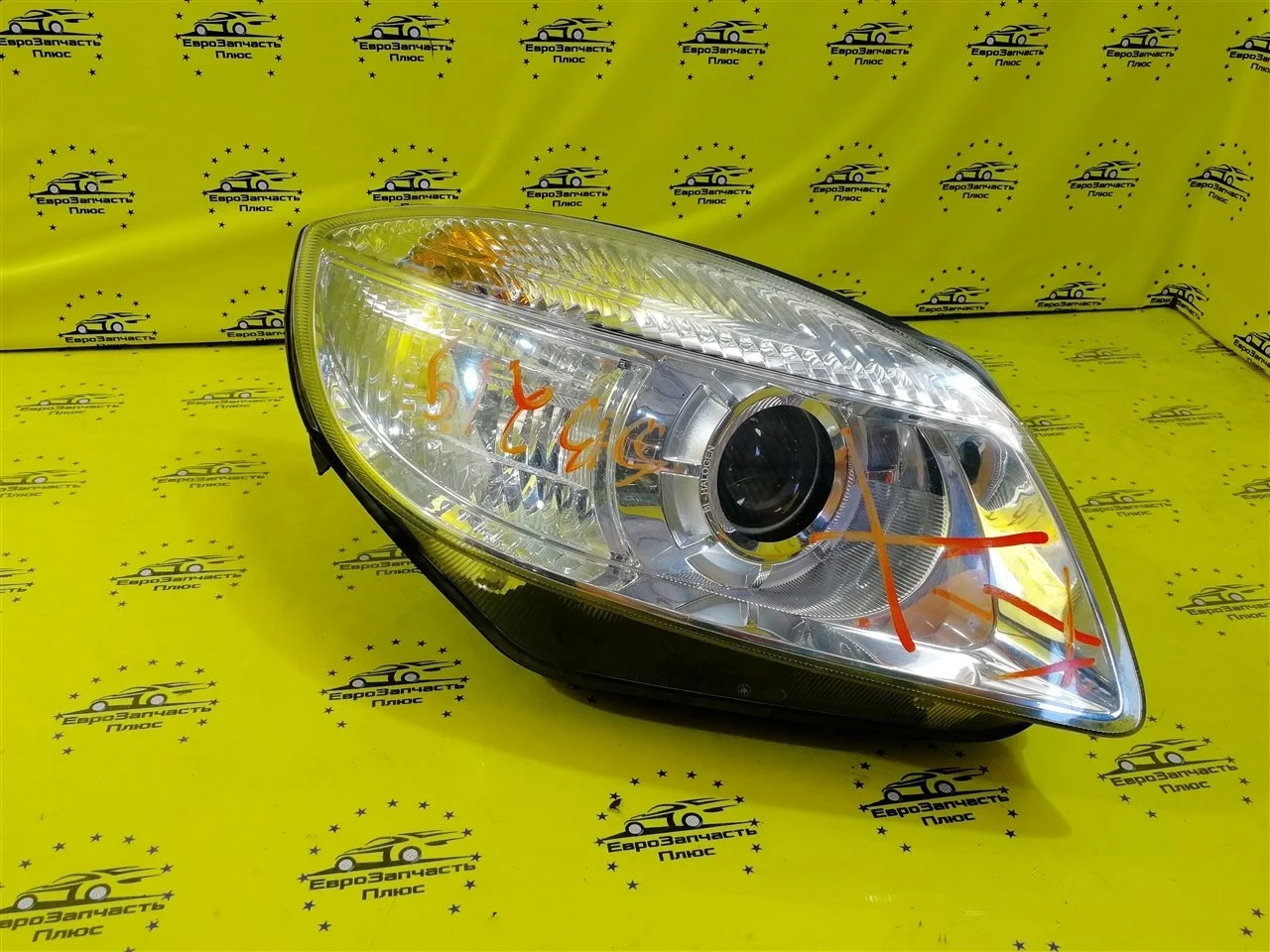 Фара Skoda Fabia 2 5J1941018D 5J, передняя правая