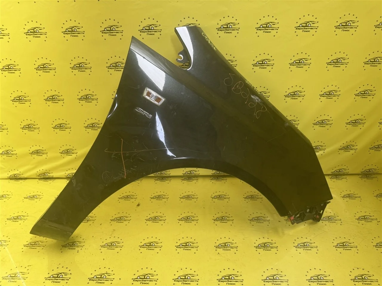 Крыло Opel Corsa 93189644 D, переднее правое