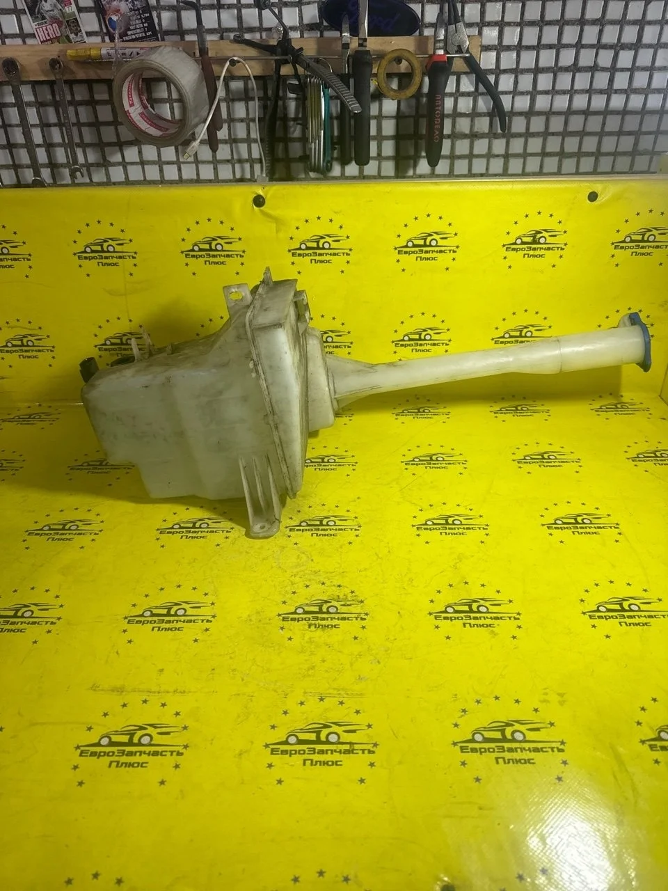 Бачок омывателя Hyundai Santa Fe 2 986102B600 CM