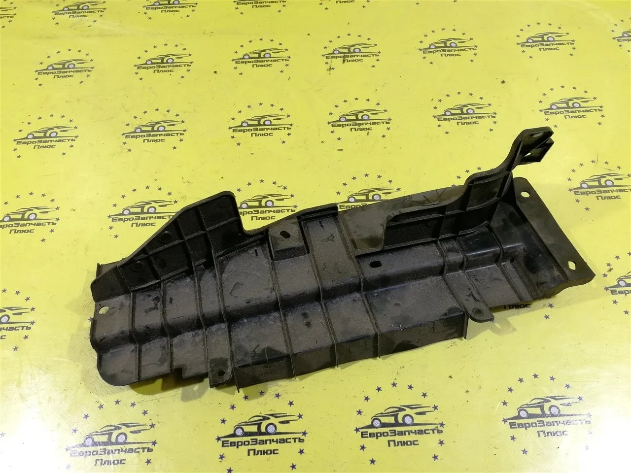 Дефлектор радиатора Hyundai i30 2 291343X000 GD, правый