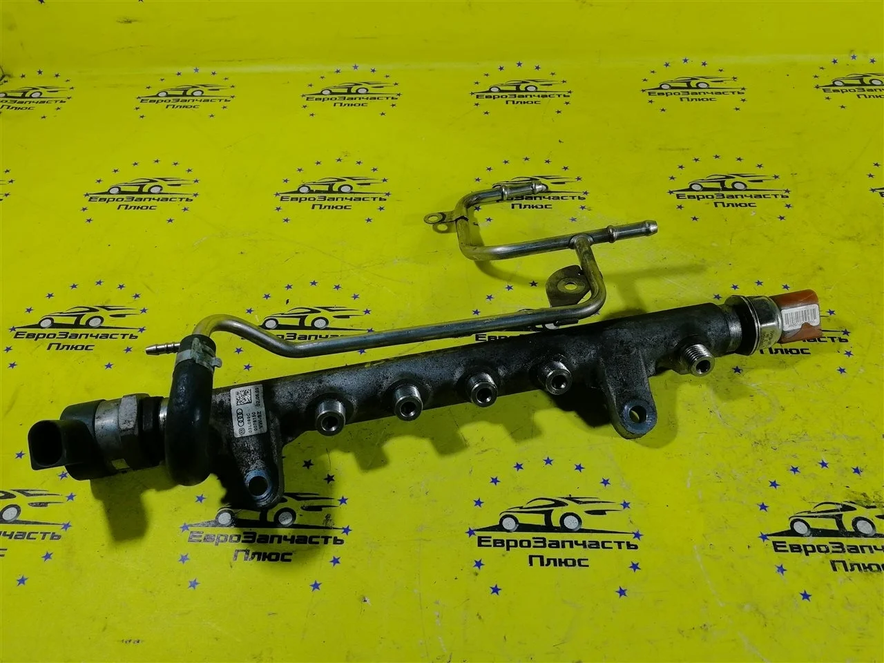 Рампа топливная Volkswagen Passat B6 057130764