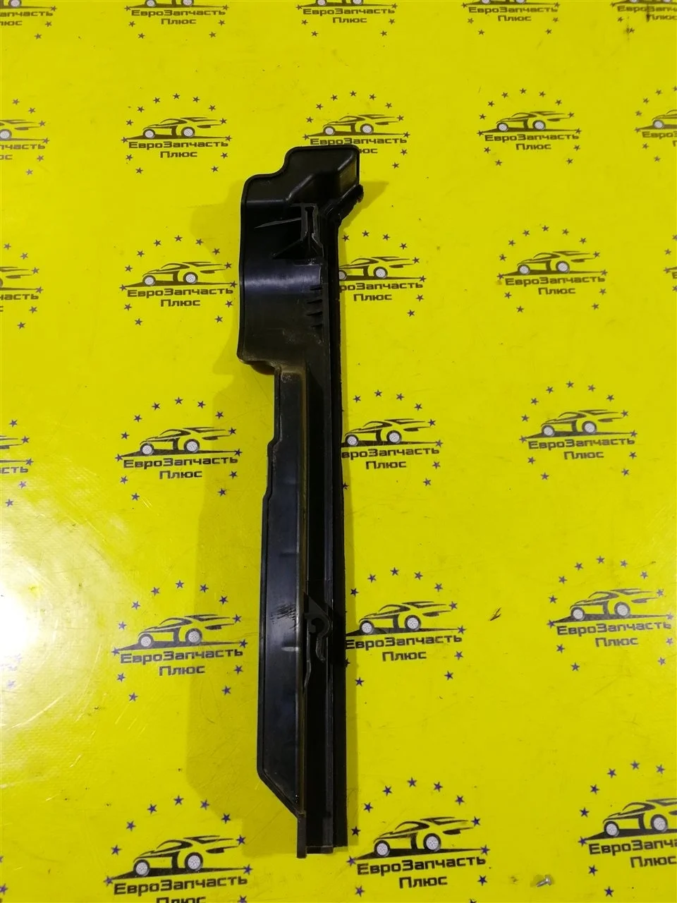 Дефлектор радиатора Kia Sportage 3 291352Y000 SL, левый