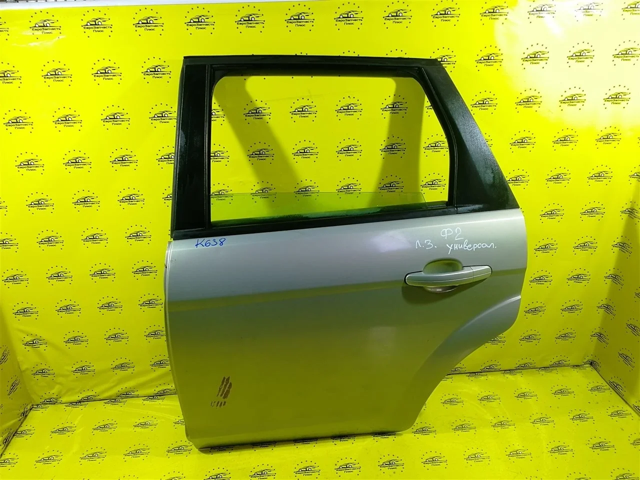 Дверь Ford Focus 2 1702408 УНИВЕРСАЛ, задняя левая