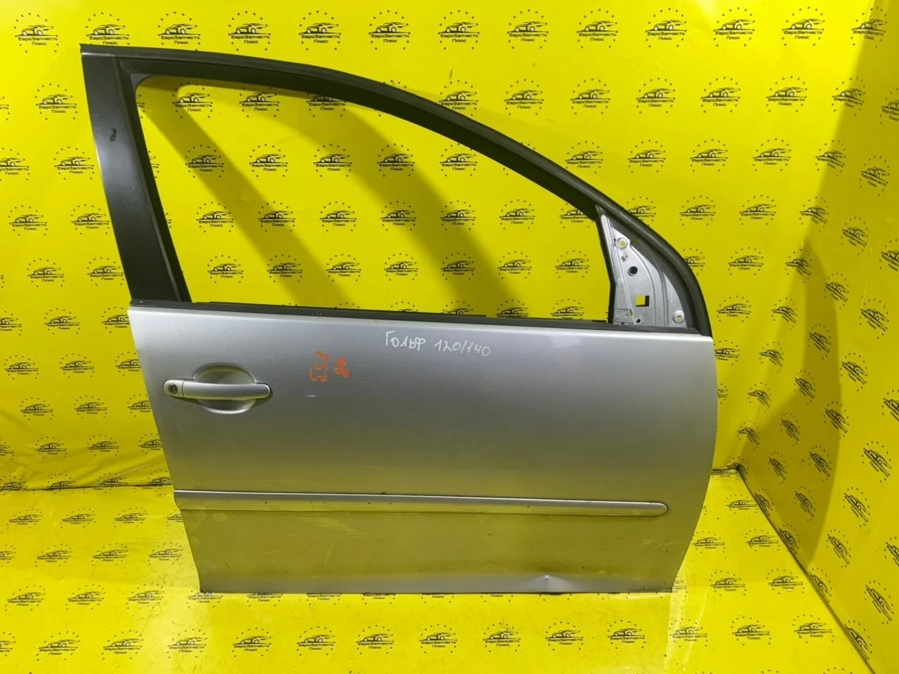 Дверь Volkswagen Golf 5 1K4831106G MK5, передняя правая