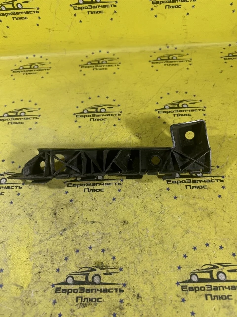 Кронштейн бампера Kia Ceed 1 865131H000 ED, передний левый