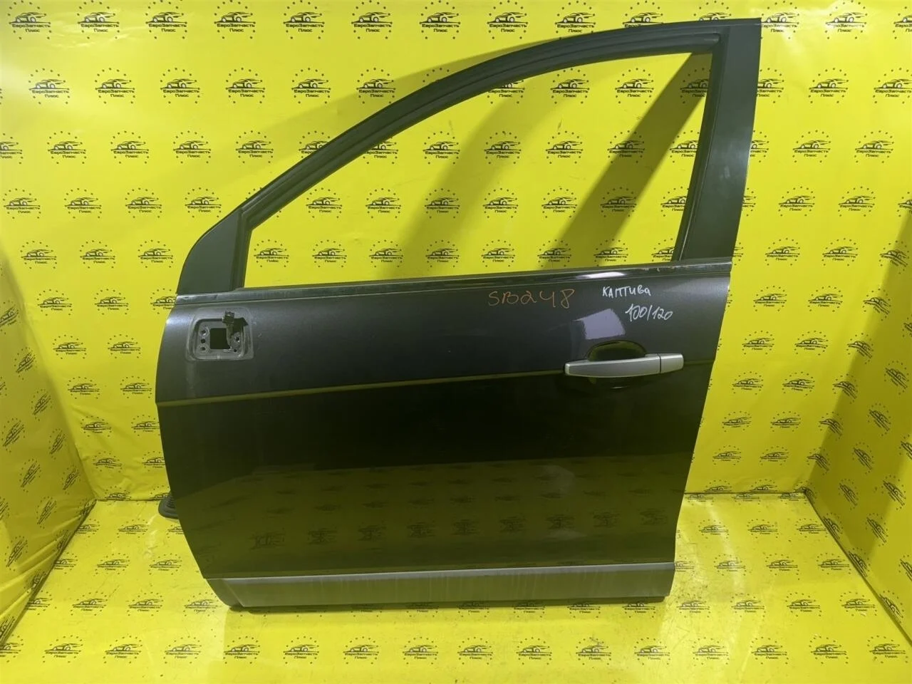 Дверь Chevrolet Captiva 42352069 С140, передняя левая