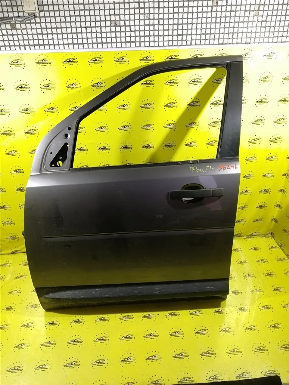 Дверь Land Rover Freelander LR005657 L359, передняя левая