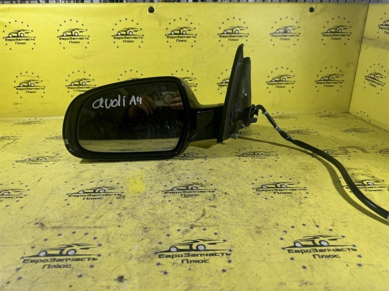 Зеркало боковое Audi A4 8K1857409E01C B8, переднее левое