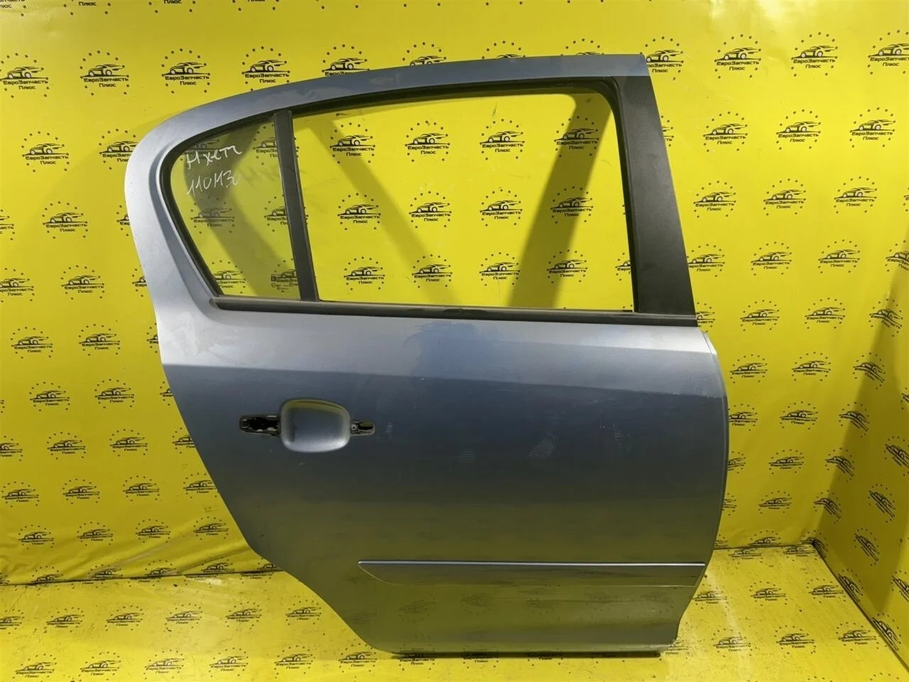 Дверь дефект Opel Corsa 13162877 D, задняя правая