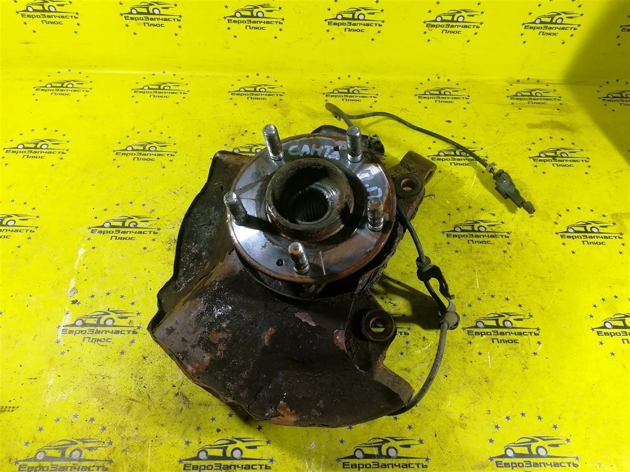 Поворотный кулак со ступицей Hyundai Santa Fe 2 517162P000 CM, передний правый