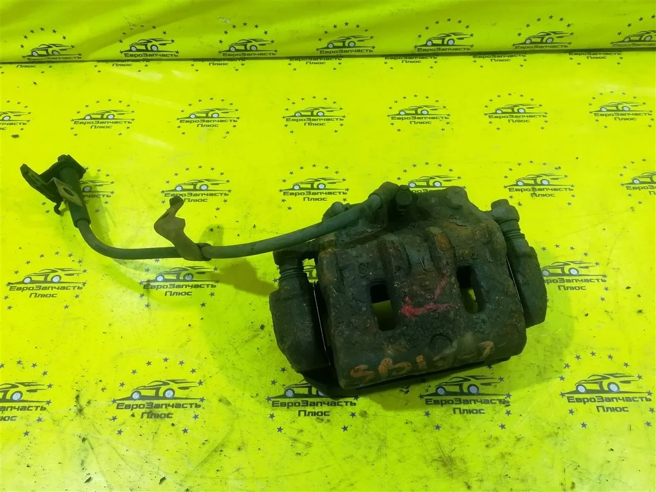 Суппорт тормозной Chevrolet Captiva 96626068 С140, передний правый