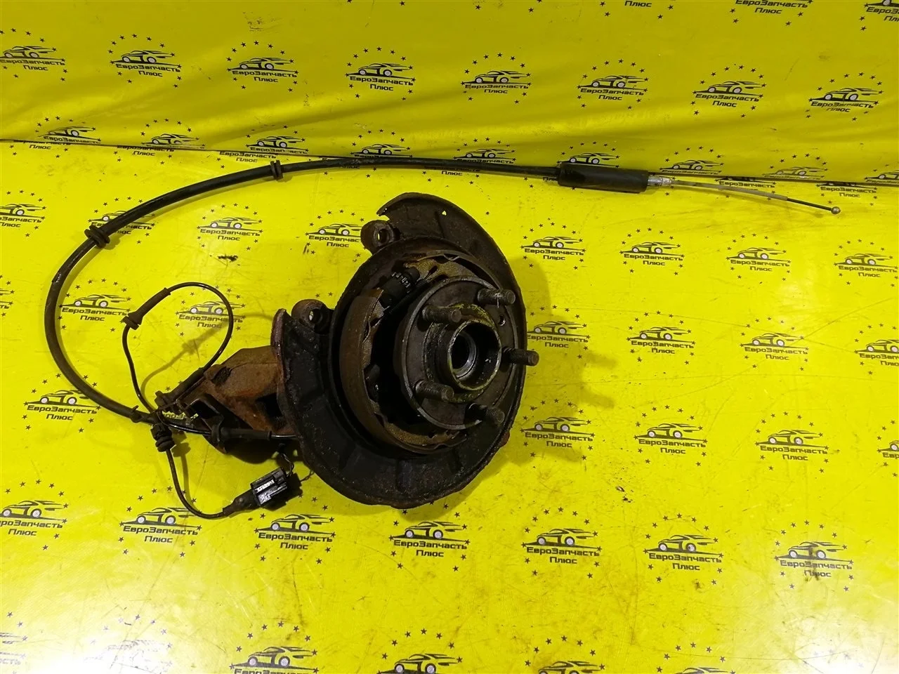 Поворотный кулак со ступицей Land Rover Freelander LR006963 L359, задний левый