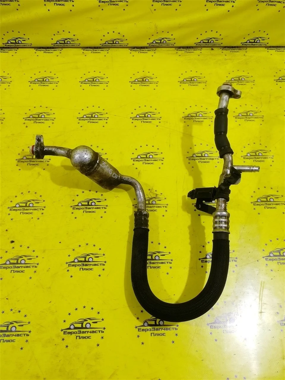 Трубка кондиционера Land Rover Discovery 4 LR019675 L319