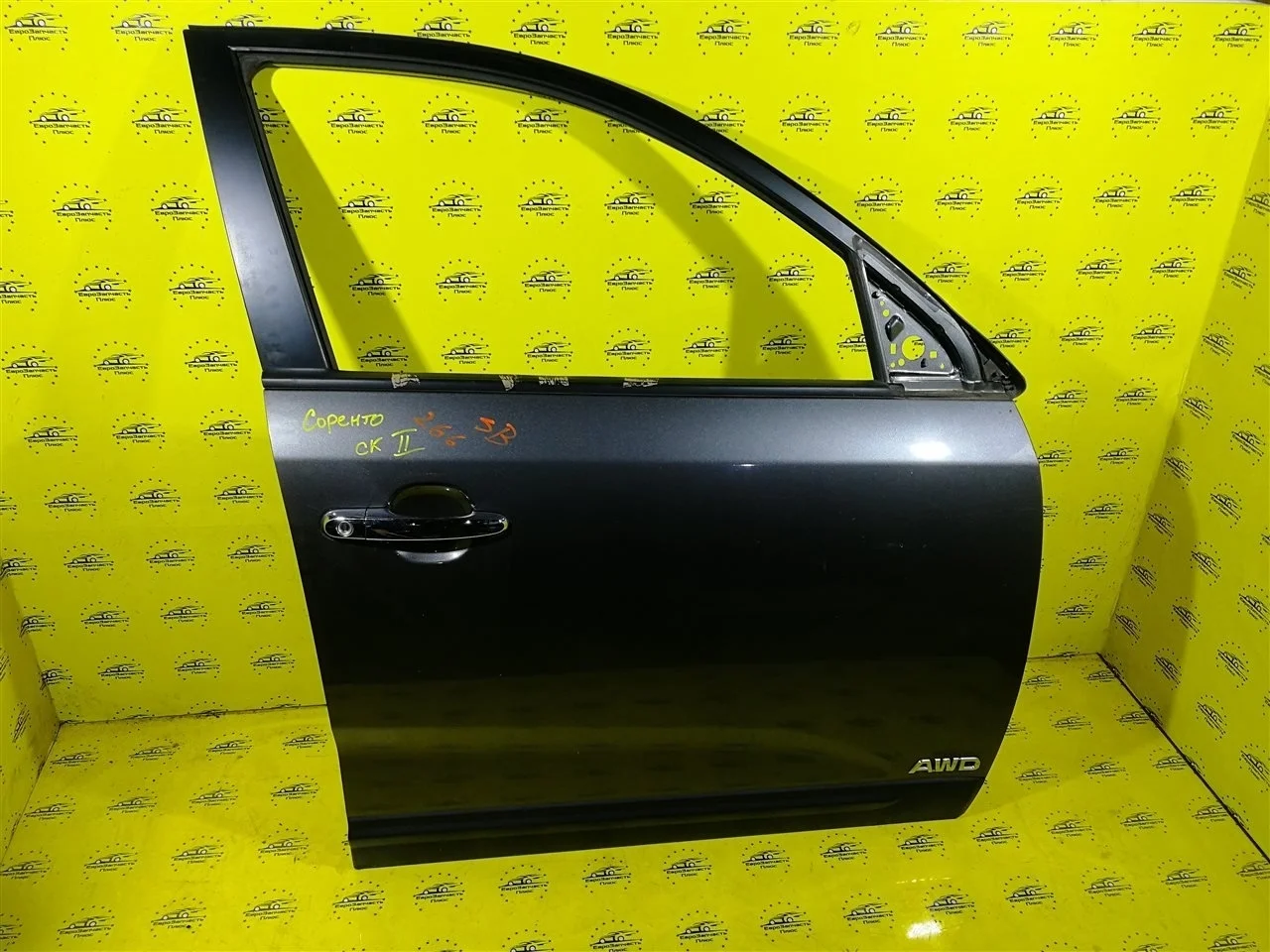 Дверь Kia Sorento 2 760042P010 XM, передняя правая