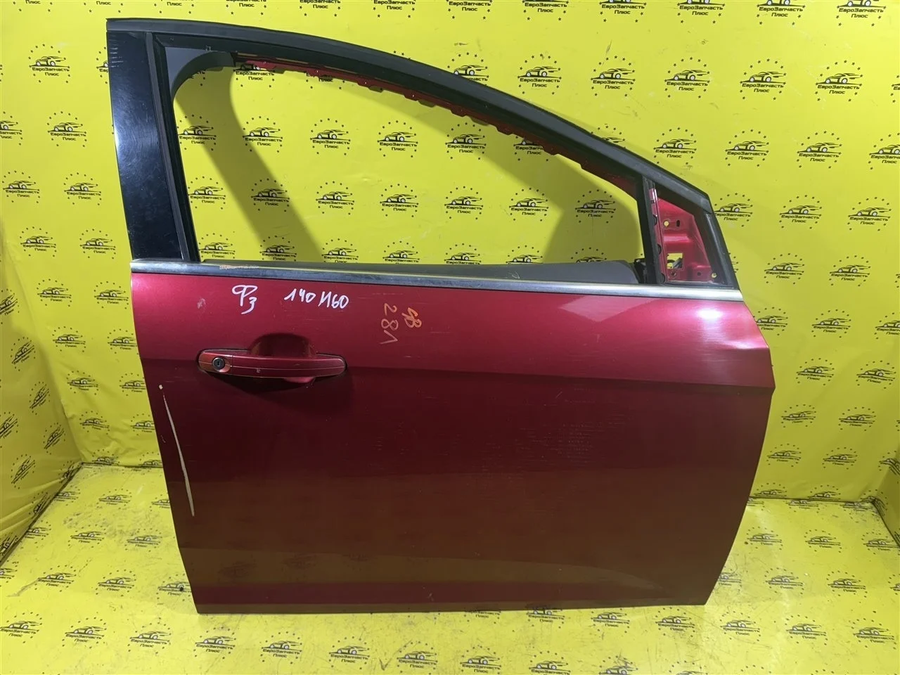 Дверь Ford Focus 3 1899144, передняя правая