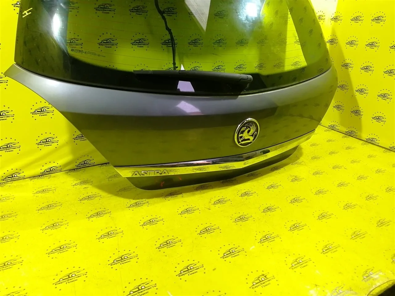 Крышка багажника Opel Astra 93178817 H