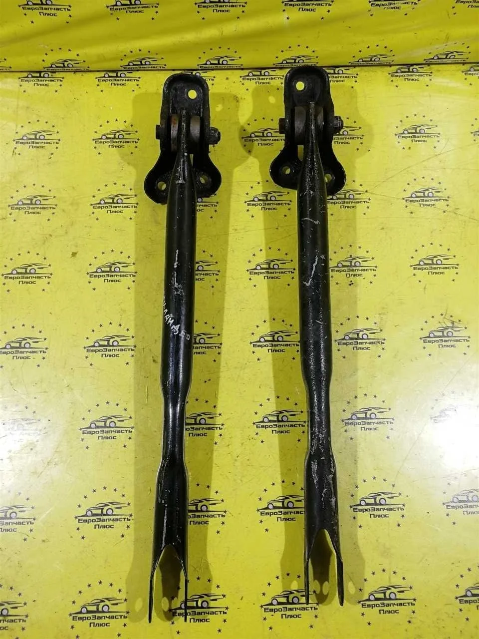 Рычаг продольный Land Rover Freelander LR001175 L359, задний левый