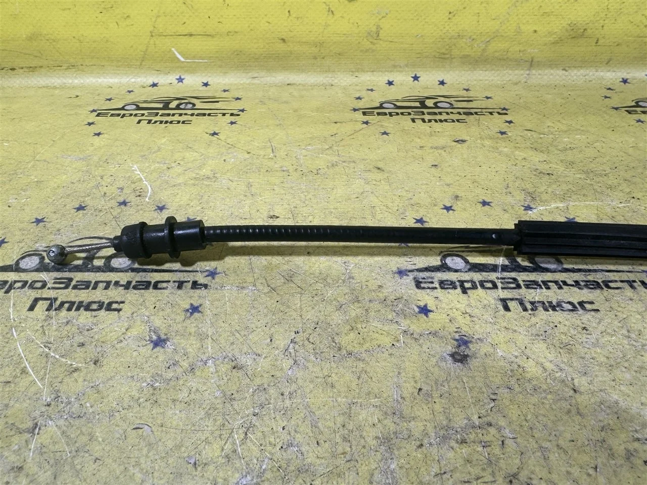 Тросик замка двери Volkswagen Passat B6 3C4837085C, передний