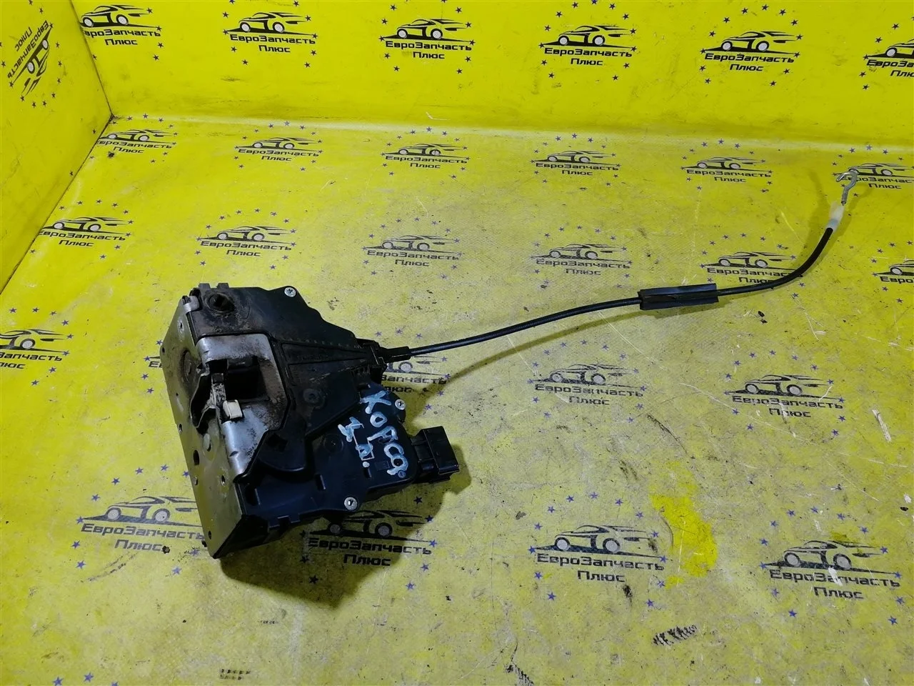 Замок двери Opel Corsa 13258268 D, задний правый