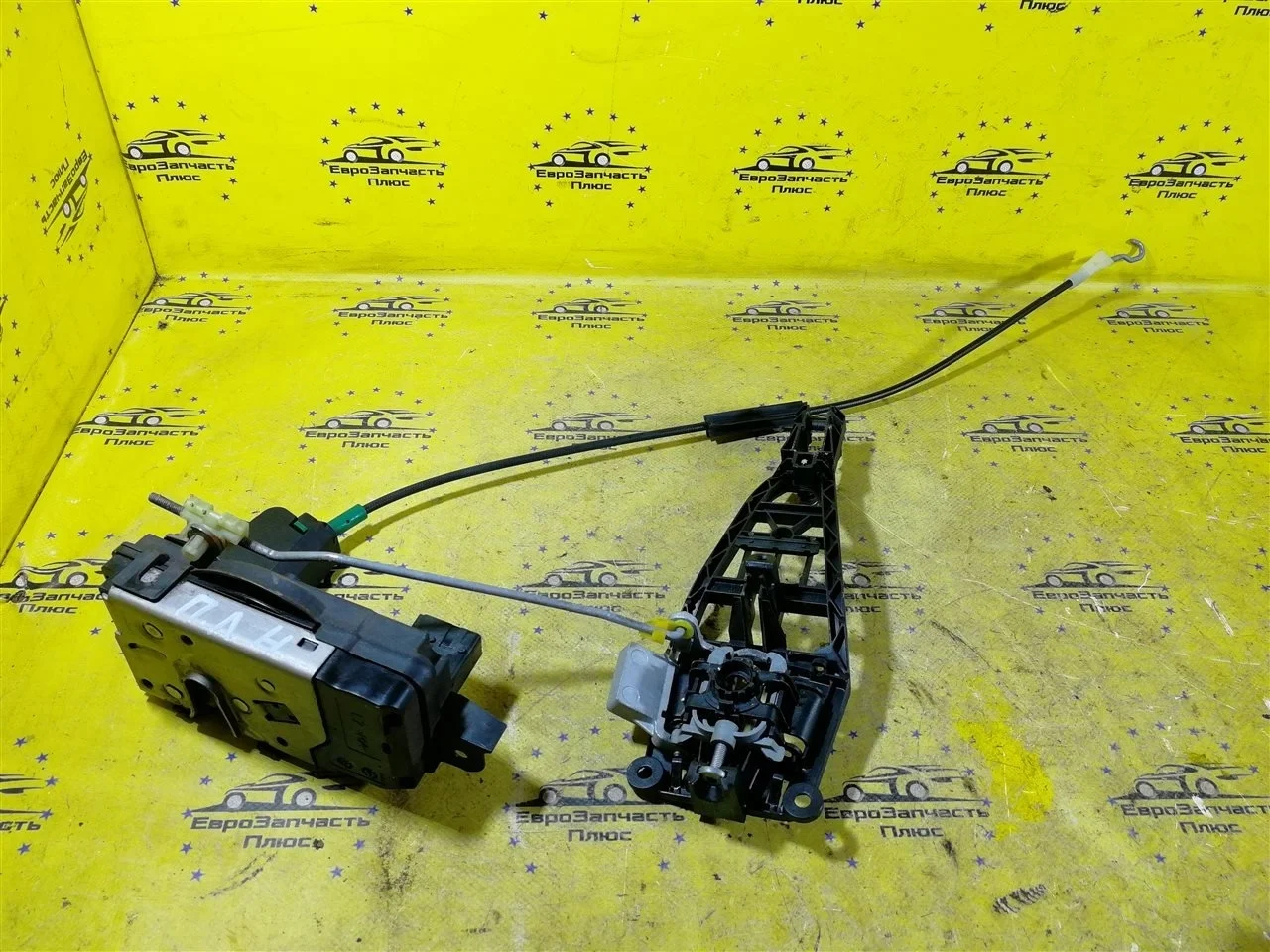 Замок двери Opel Astra 13220369 H, передний левый