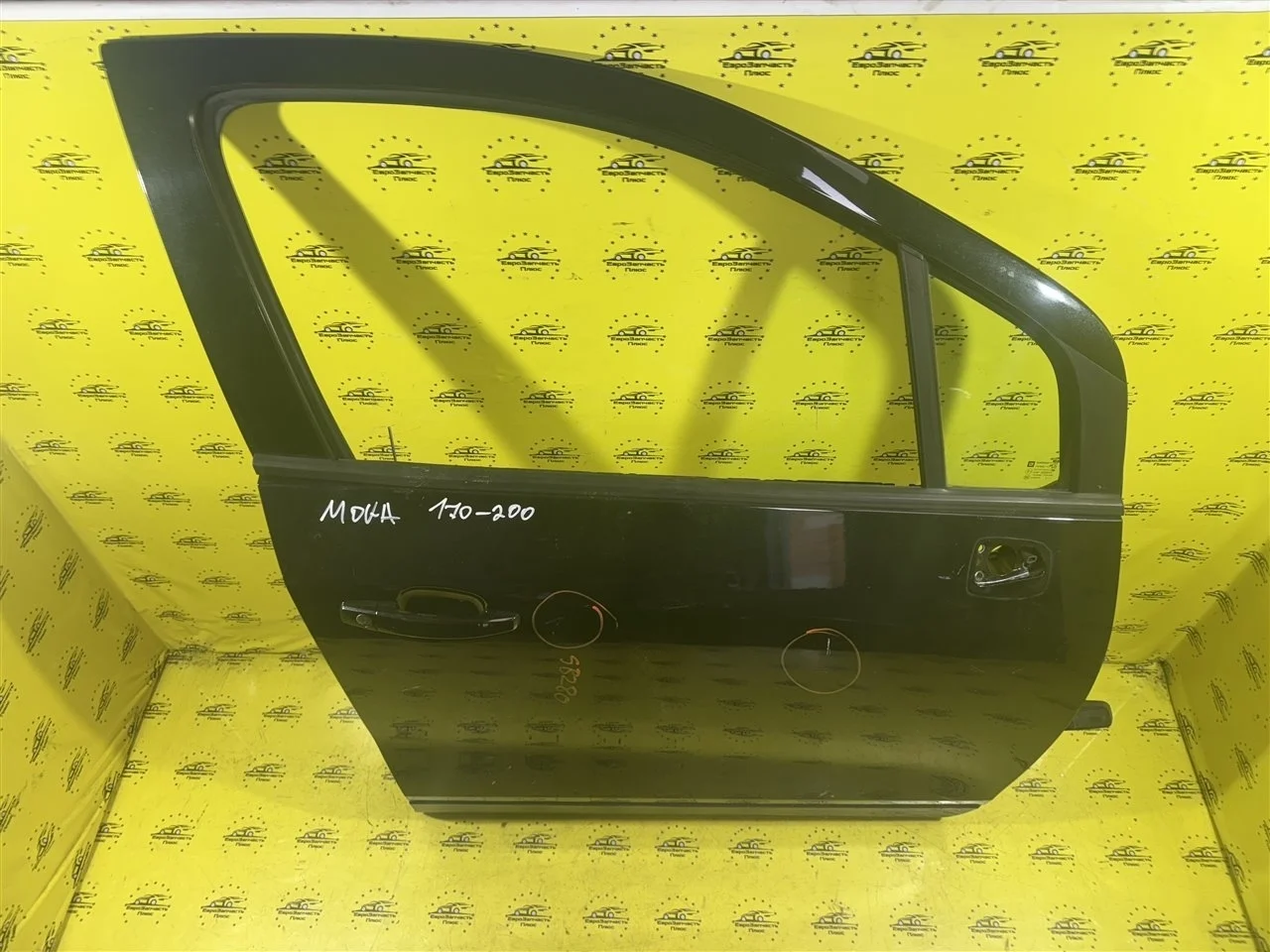 Дверь Opel Mokka 42342192 J13, передняя правая