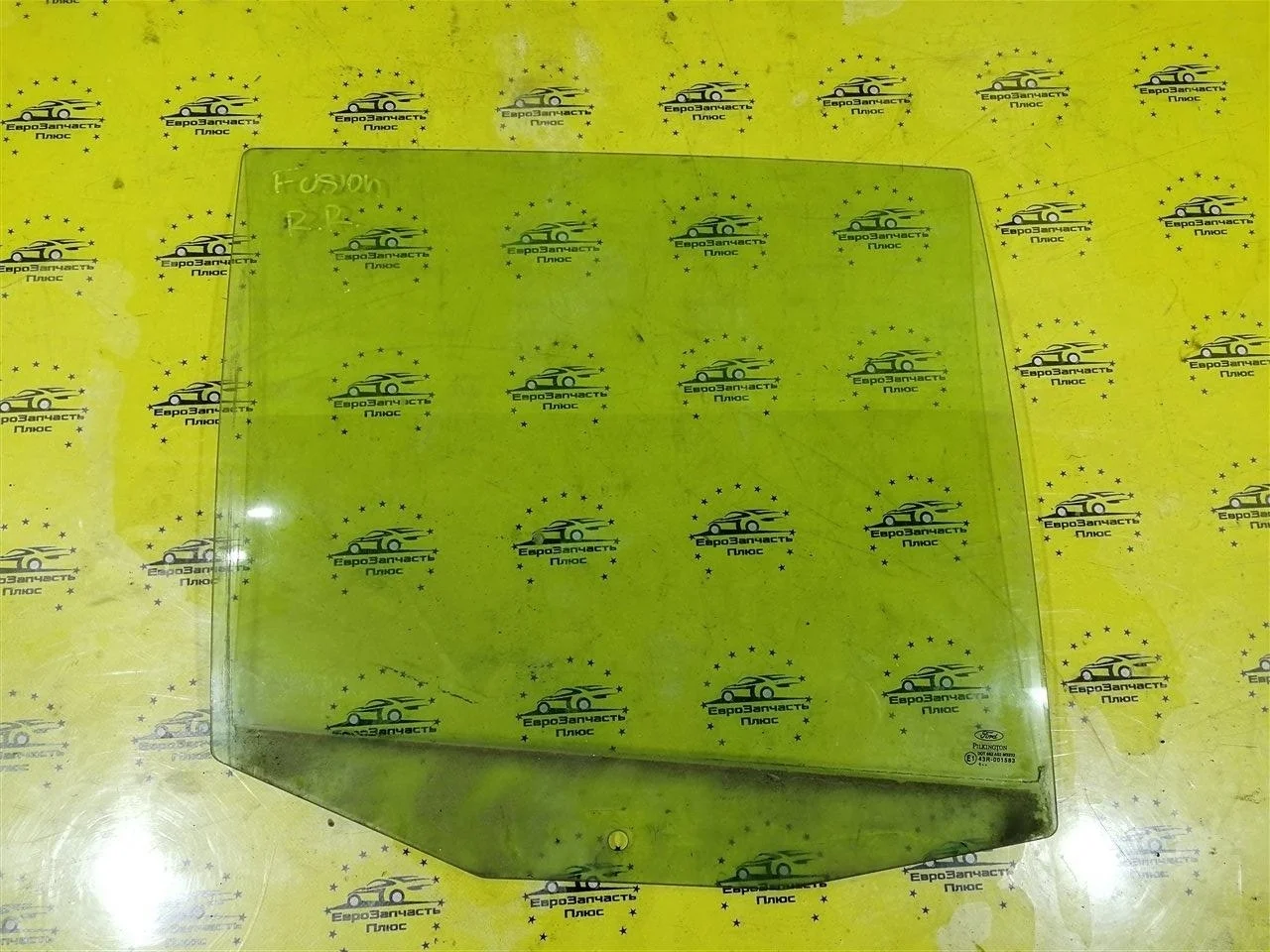 Стекло двери Ford Fusion 1214358 B226, заднее правое