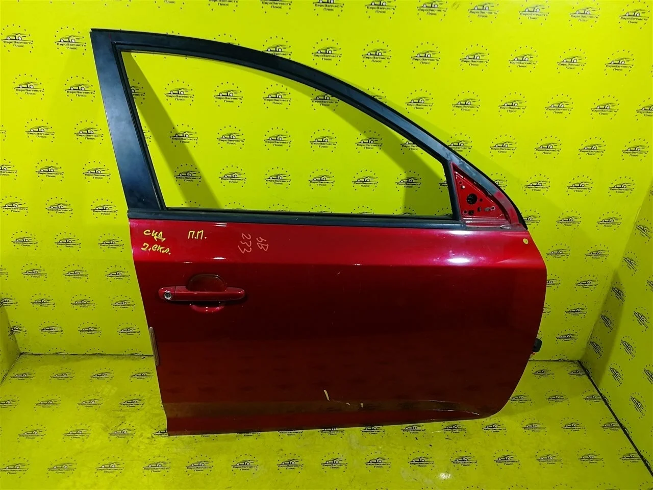 Дверь Kia Ceed 1 760041H000 ED, передняя правая