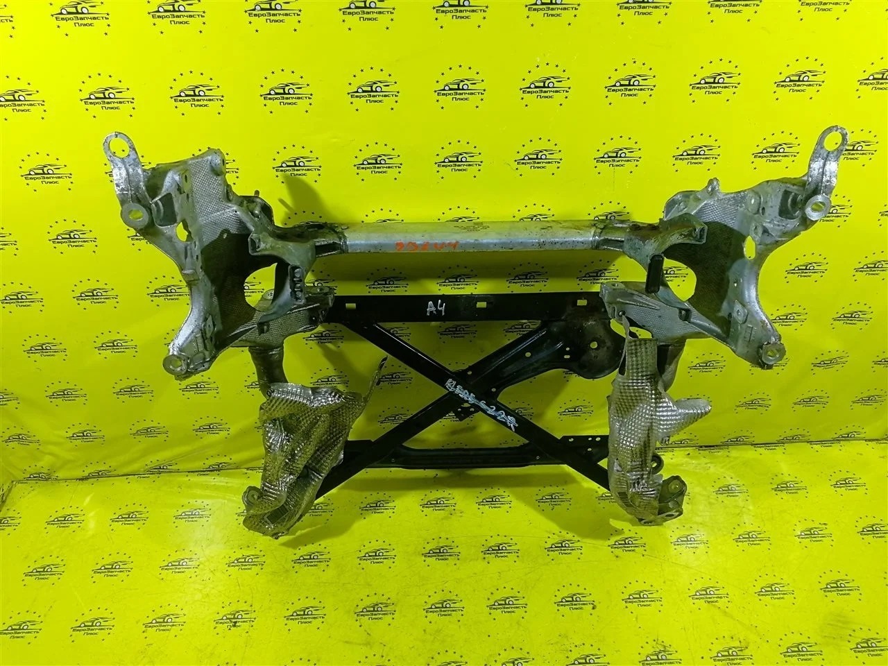 Подрамник Audi A4 8T0399315H B8, передний