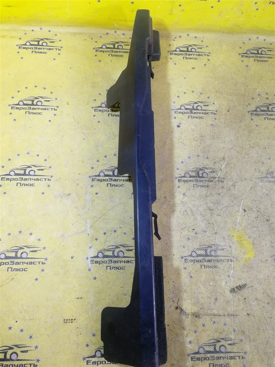 Дефлектор радиатора Kia Sorento 2 291342P500 XM, правый