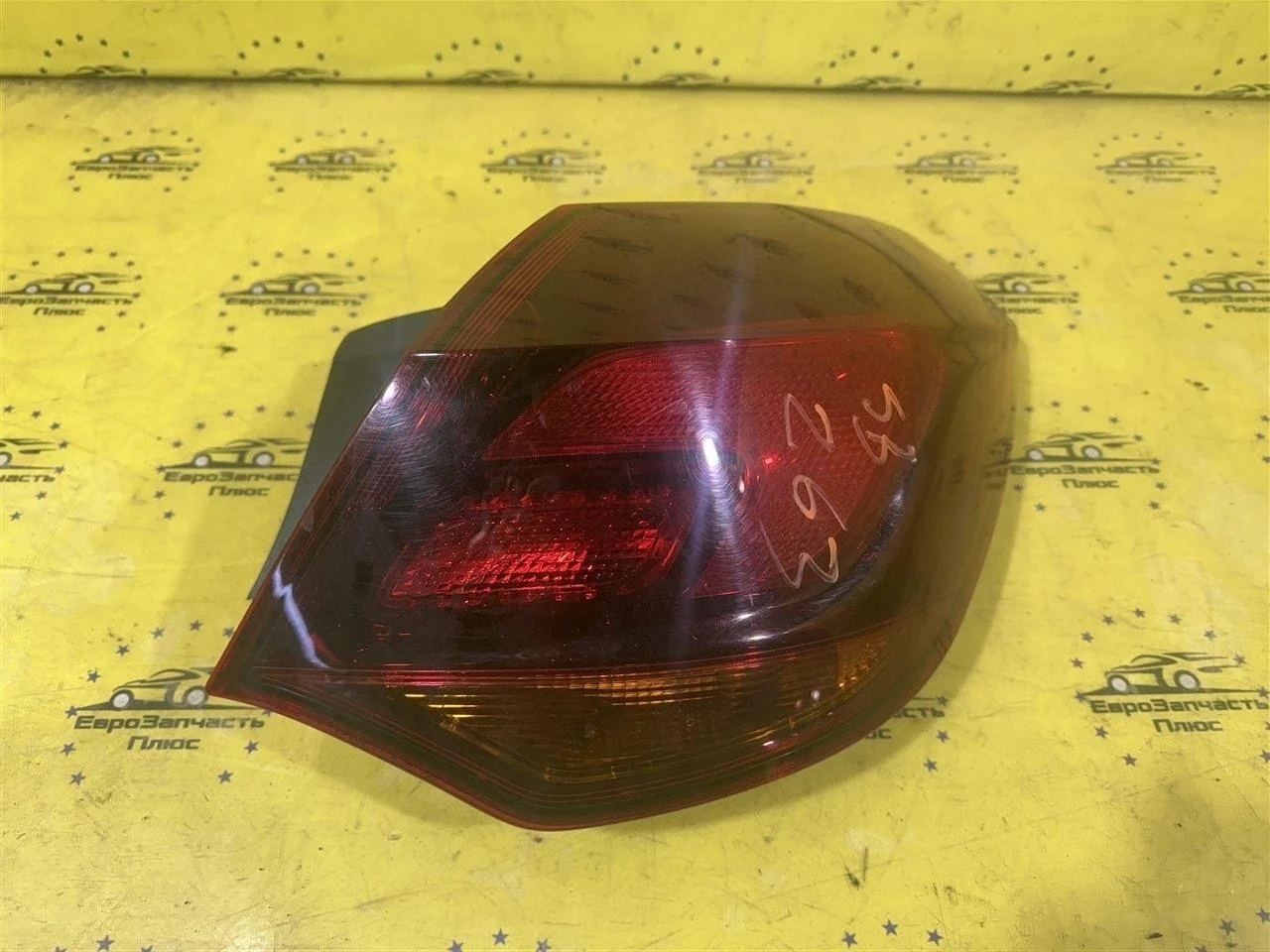 Фонарь Opel Astra 13319948 J, задний правый