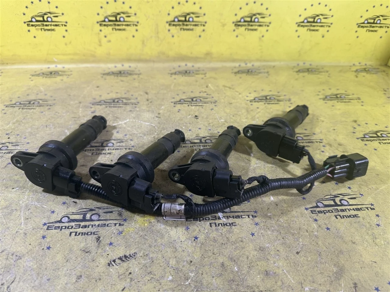 Катушка зажигания Kia Ceed 1 273012B000 ED