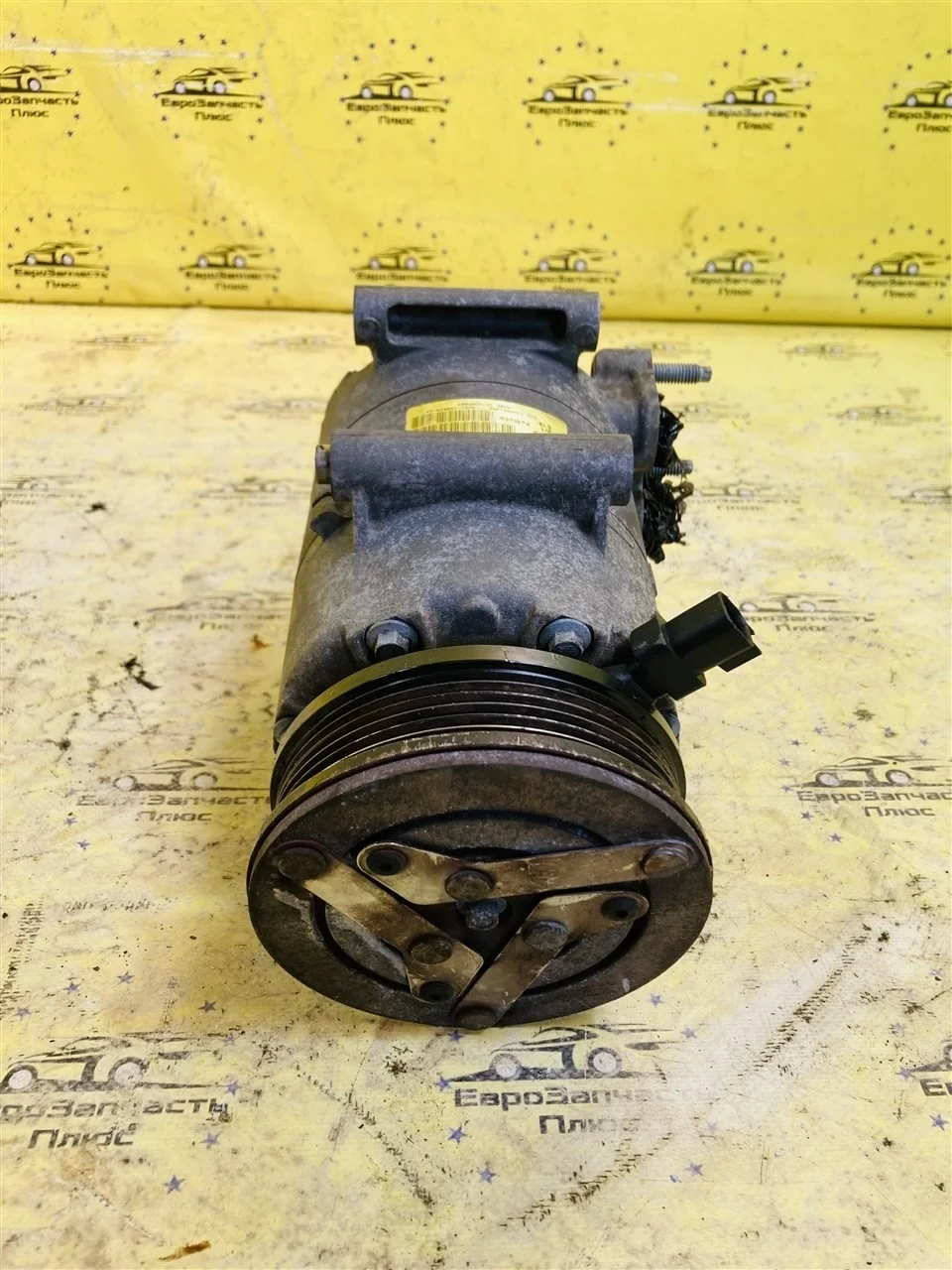 Компрессор кондиционера Ford Focus 3 AV6119D629CA 1.6